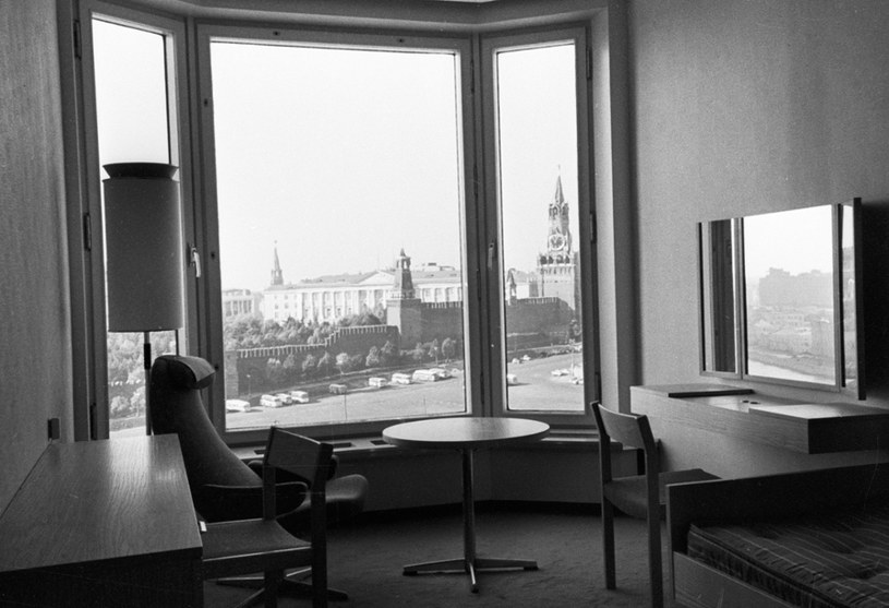 Widok na Kreml z jednego z apartamentów w hotelu Rossija /East News