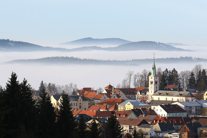 Widok na miasto Kašperské Hory /Adam Hauner/CC BY 3.0 Deed (https://creativecommons.org/licenses/by/3.0/deed.en) /Wikimedia