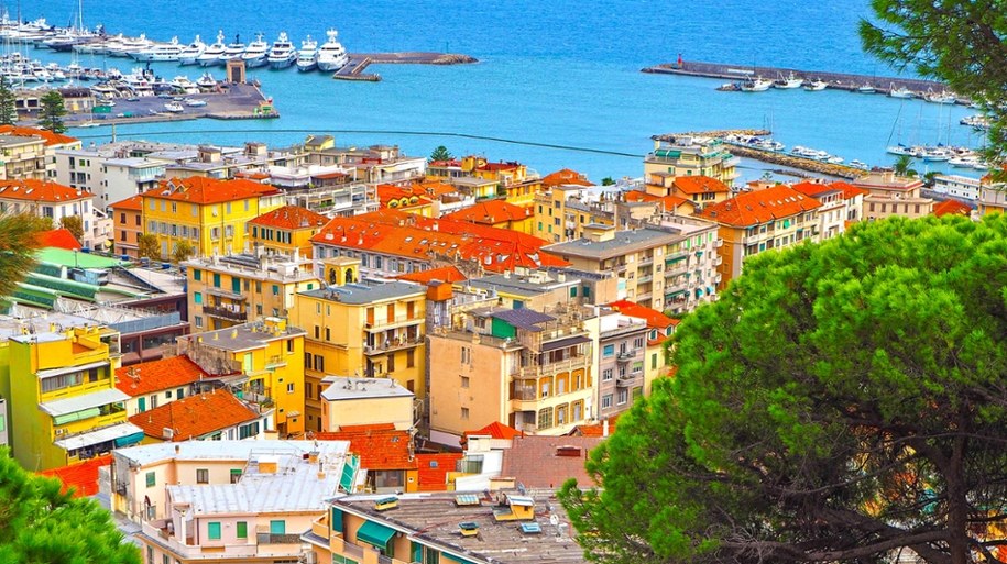 Pohled na San Remo /Shutterstock