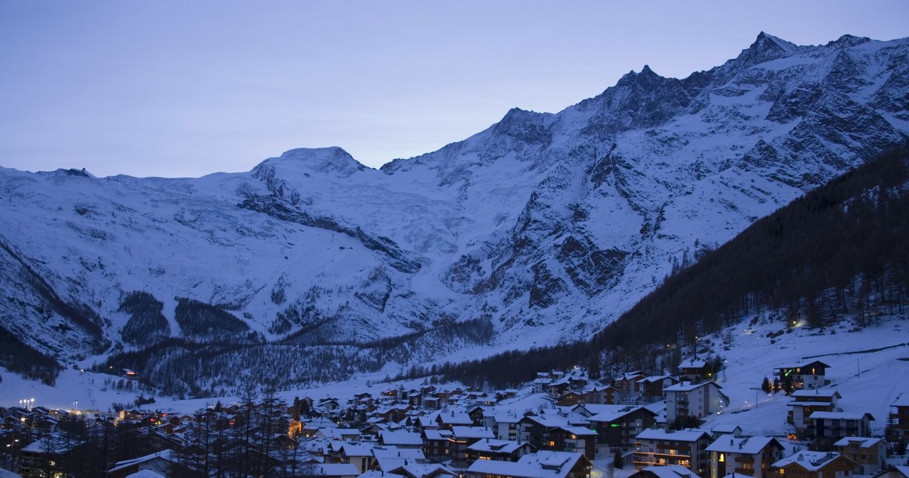 Widok na szwajcarską miejscowość Saas-Fee, w której zespół Wham! 40 lat temu nakręcił teledysk do popularnego utworu "Last Christmas" /Pompe, Ingolf/Travel Collection/East News /East News