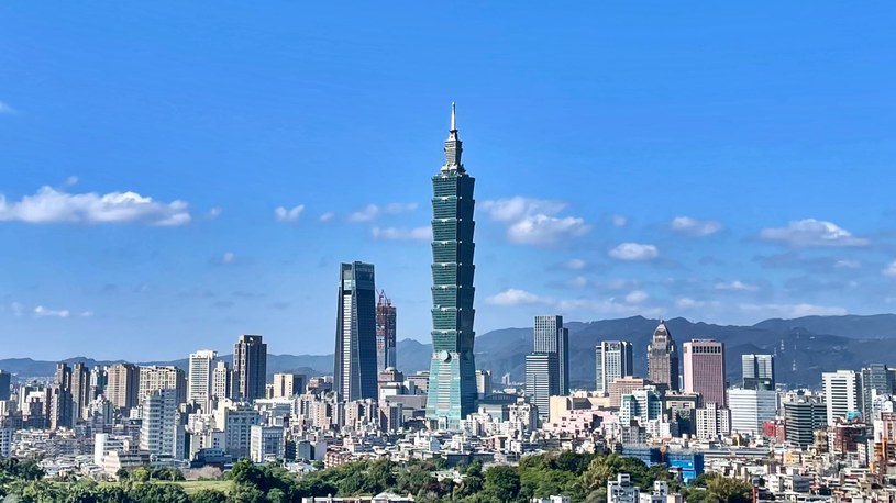 Widok na Taipei 101 /毛貓大少爺 /Wikipedia