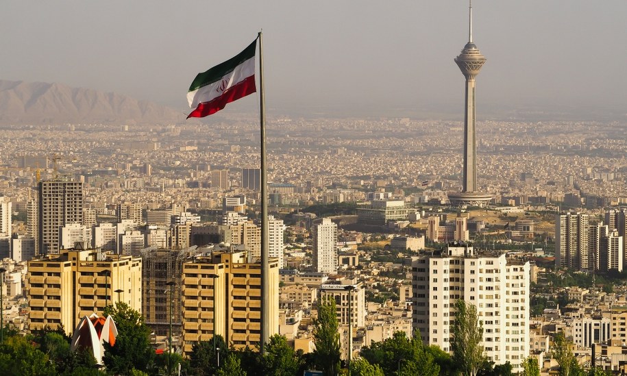 Iran przejął statek "związany z Izraelem". Tel Awiw grozi konsekwencjami
