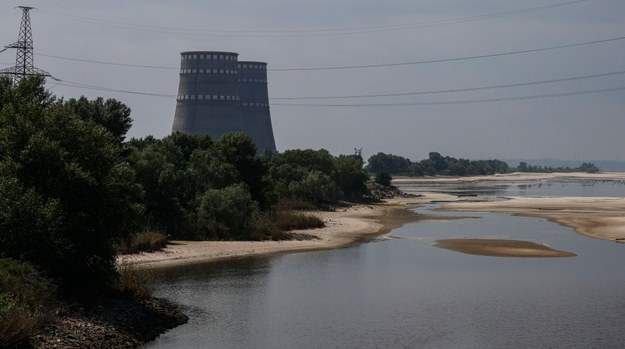 Widok na wyschnięty Zbiornik Kachowski i Zaporoską Elektrownię Jądrową /Sergei Ilnitsky /PAP/EPA