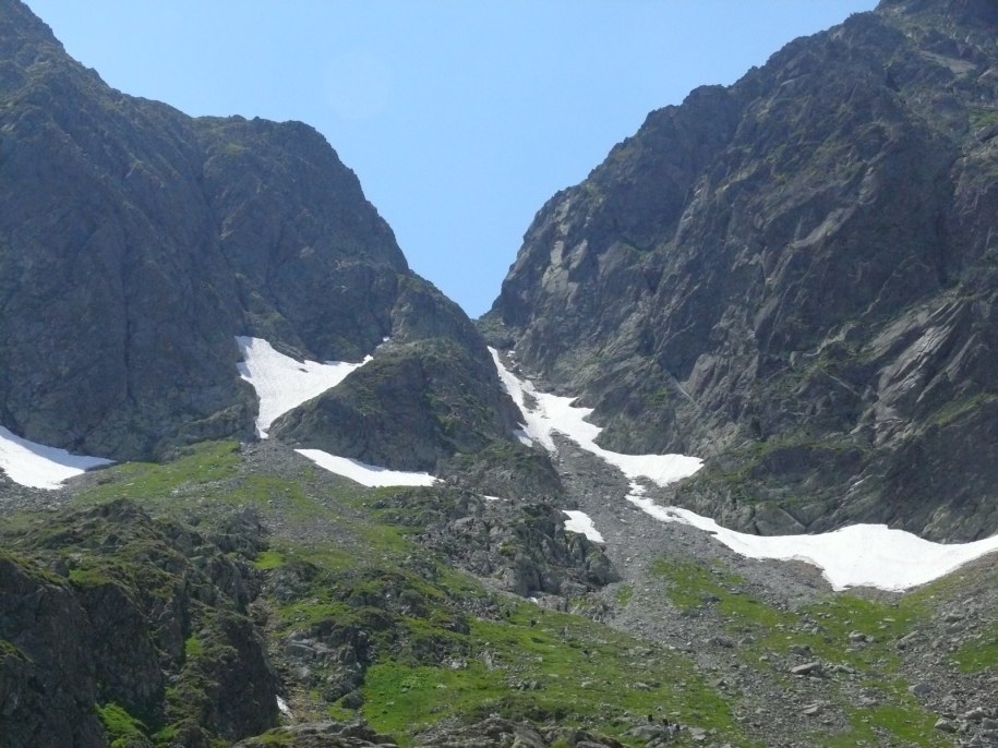 Widok na Zawrat od Zmarzłego Stawu Gąsienicowego. &nbsp; /fot. Jan Lata?a /RMF FM