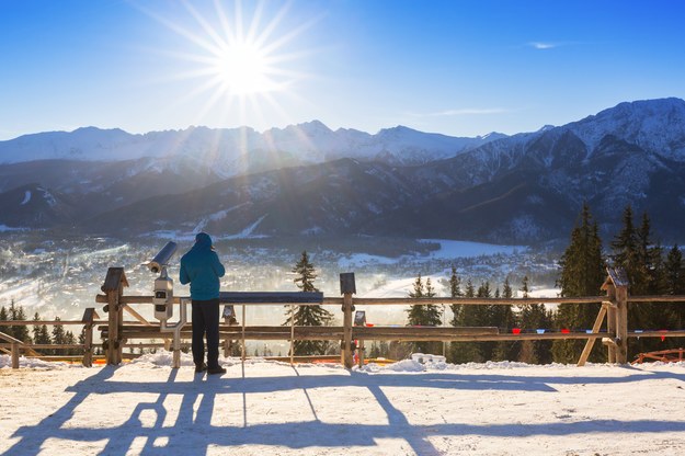 Widok na zimowe Tatry na zdjęciu ilustracyjnym /Shutterstock