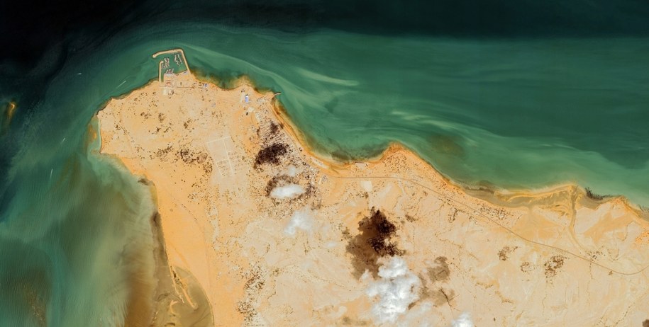 Widok satelitarny na cieśninę Ormuz. /Shutterstock