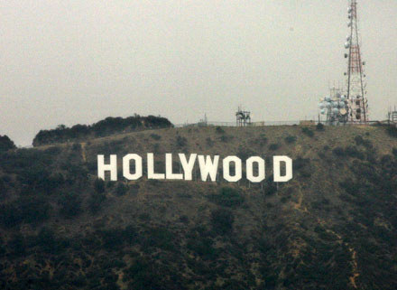 Widok słynnego hollywoodzkiego wzgórza /AFP