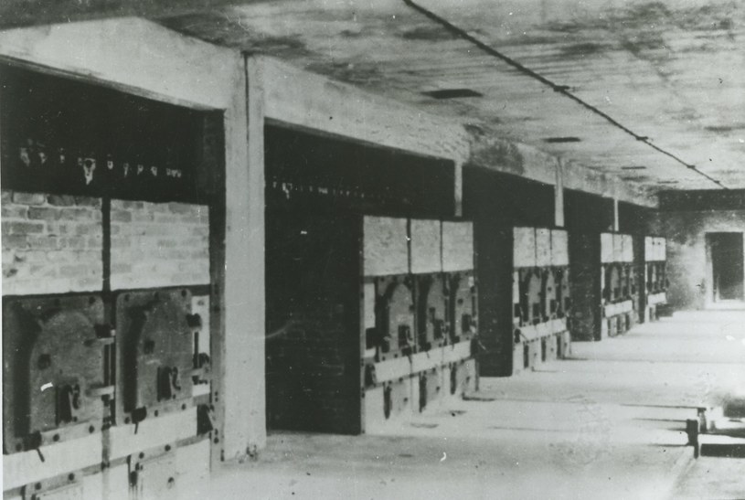 Widok wnętrza hali pieców w krematorium nr II, fotografia wykonana przez SS w 1943 roku. Fot.  Państwowe Muzeum Auschwitz-Birkenau /Deutsche Welle