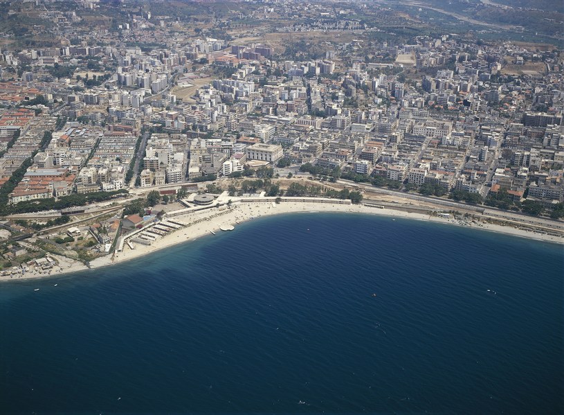Widok z powietrza na wybrzeże Kalabrii. / Publiaer Foto /Agencja FORUM