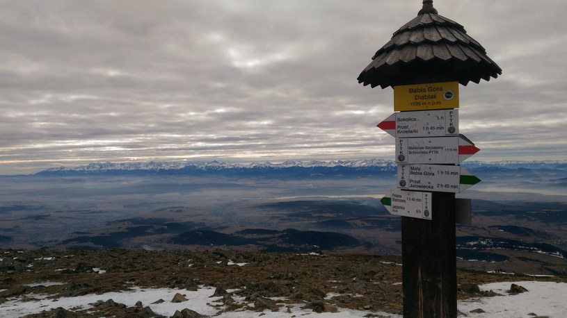 Widok ze szczytu Babiej Góry na Tatry /Dariusz Jaroń /INTERIA.PL