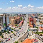 "Widziałam narodziny państwa". Historia niezwykłej Polki - szczerze o życiu w Kosowie