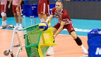 Widziane z Warny: Malowanie kwietników, sprzątanie parku...