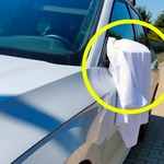 Widzisz biały ręcznik na lusterku? To ważny znak dla kierowcy 