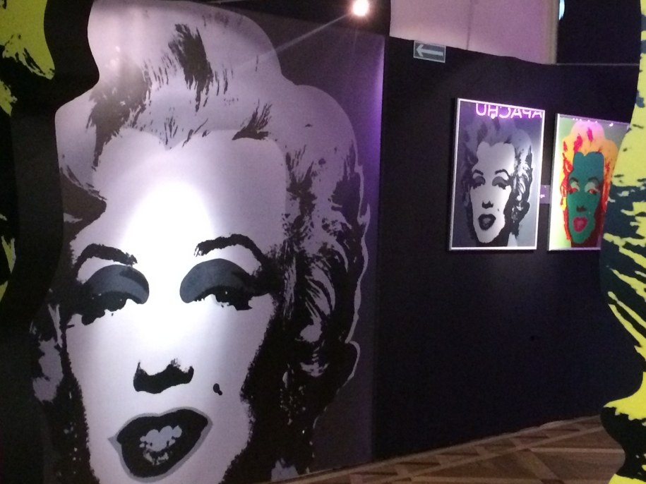 Widzowie przechodzą do kolejnych pomieszczeń i bram /Katarzyna Sobiechowska Szuchta /RMF FM