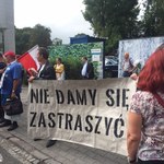 "Wiec na zakazanej ziemi". Manifestacja Obywateli RP, KOD-u i Strajku Kobiet