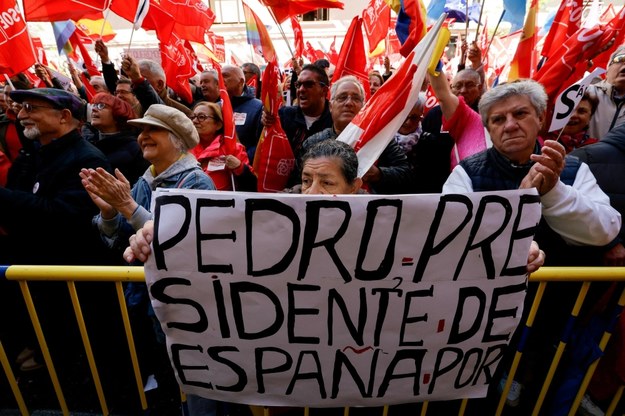 Wiec poparcia dla premiera Hiszpanii /OSCAR DEL POZO/AFP /East News