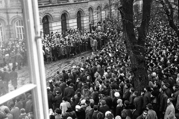 Wiec studentów Uniwersytetu Warszawskiego 8 marca 1968 r. /Krzysztof Wojciewski /Agencja FORUM