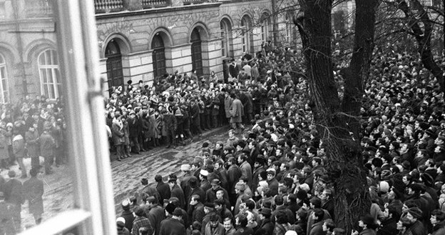 Wiec studentów Uniwersytetu Warszawskiego 8 marca 1968 r. /Krzysztof Wojciewski /Agencja FORUM