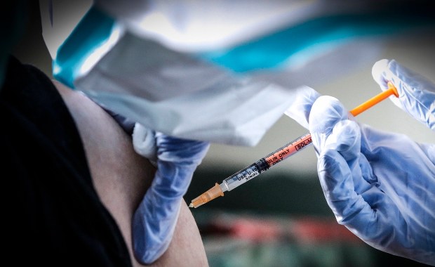 Więcej dawek z jednej fiolki szczepionki przeciwko Covid-19. Sprawa trafiła do EMA 