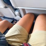 Więcej miejsca na nogi bez dopłaty? Eksperci podpowiadają, gdzie warto siedzieć w samolocie 