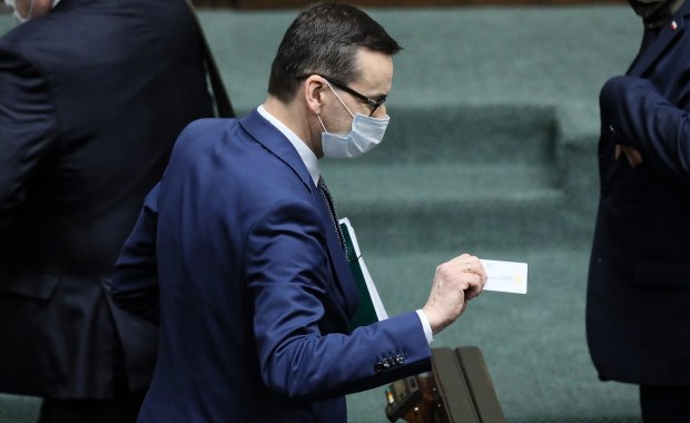 Więcej osób w sklepach i kościołach. Rządowy plan zdejmowania obostrzeń