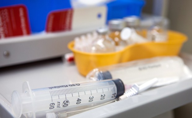 Więcej teleporad i szczepienie na grypę. Jak przygotowujemy się na drugą falę koronawirusa?