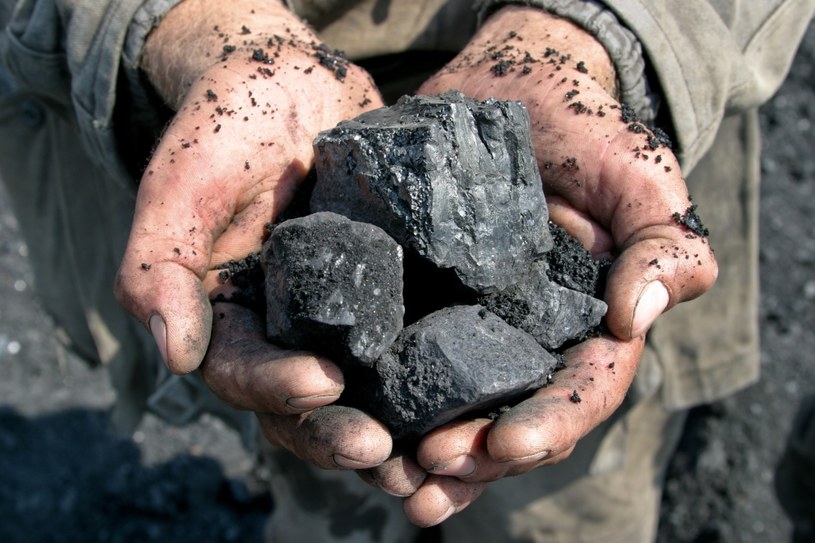 Więcej węgla trafi do gospodarstw domowych zapowiedziała minister klimatu i środowiska Anna Moskwa /123RF/PICSEL