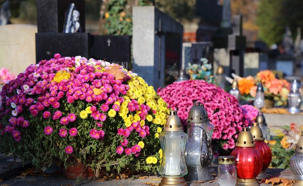 Wieczny odpoczynek tanio sprzedam. Tak się handluje grobami w sieci
