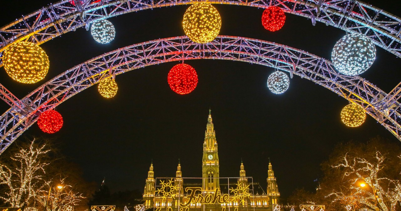 Wiedeń, Austria . Ratusz i jarmark bożonarodzeniowy /Beata Zawrzel/REPORTER /East News