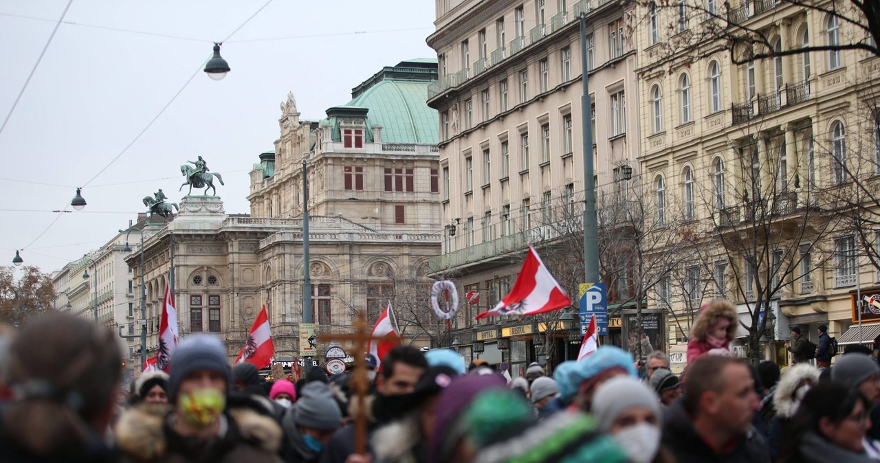 Wiedeń: Ponad 40 tys. osób demonstrowało przeciwko restrykcjom pandemicznym