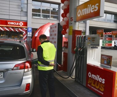 Większa opłata paliwowa to prawdziwy skok na kasę kierowców
