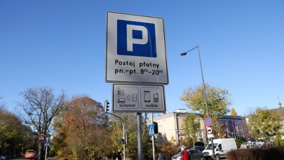 Większa strefa płatnego parkowania w Warszawie. Obejmie dwie nowe dzielnice