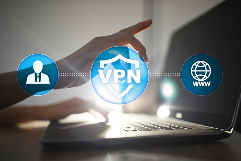 Większa swoboda i bezpieczeństwo w korzystaniu z sieci to najważniejsze plusy posiadania VPN-a /123RF/PICSEL