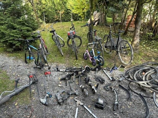 Większość odzyskanych rowerów została zdekompletowana /Wielkopolska policja /Policja