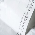 Większość Polaków źle wyrzuca paragony. Potem płacą takie kary