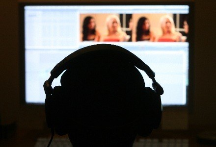 Większość polskich internautów obawia się stron pornograficznych /AFP