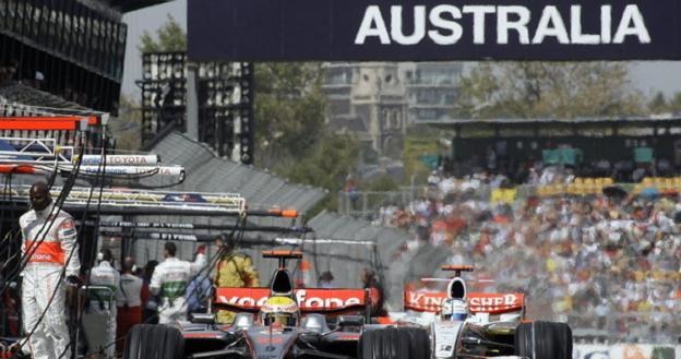 Większość radnych Melbourne chce, żeby wyścigi F1 nadal odbywały się w tym mieście /AFP