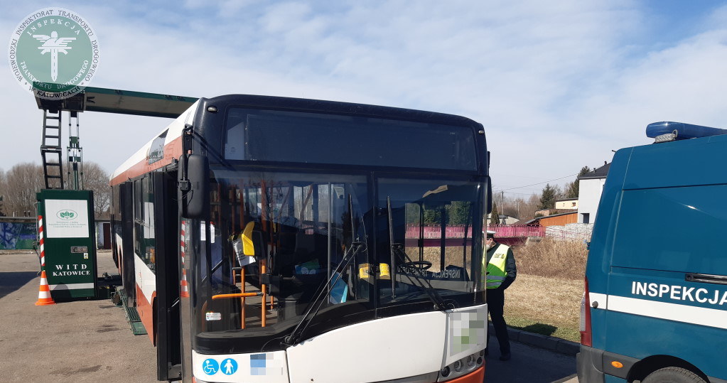 Większość skontrolowanych autobusów miała poważne usterki /ITD