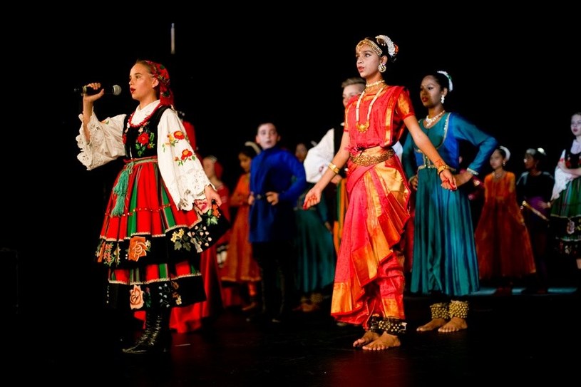 Większość uczestników projektu zajmuje się tradycyjnymi dla swych społeczności lub kultur tańcami, śpiewem, muzyką czy teatrem, choć nie zabraknie też wyrazistych akcentów współczesnych/fot. Piotr Spigiel /materiały prasowe