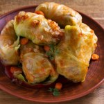 Większość z nas wyrzuca najzdrowszą część chrzanu. Babcie robiły z niej gołąbki