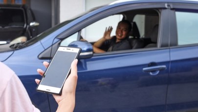 Większość zagranicznych kierowców taksówek na aplikację bez polskich uprawnień