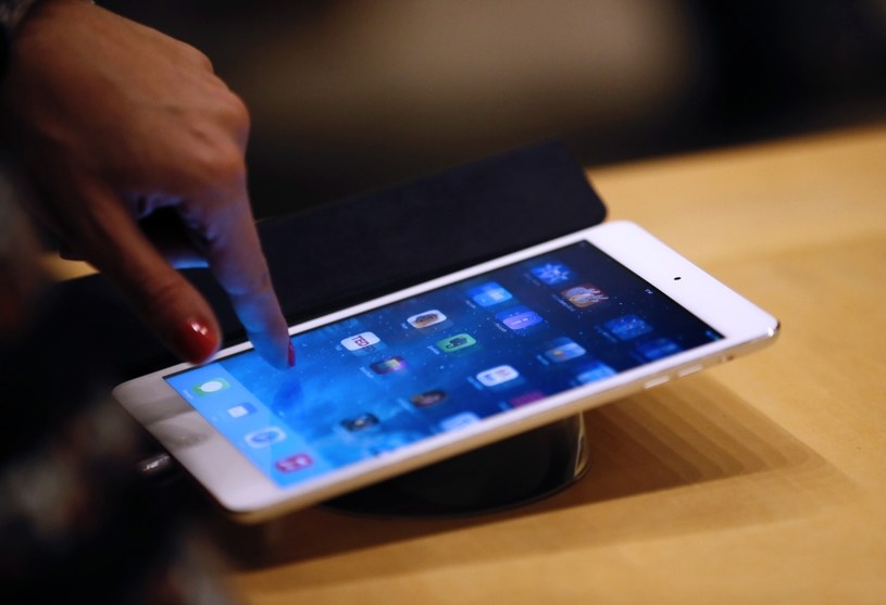 Większy iPad pojawi się na początku 2015 r.? /AFP