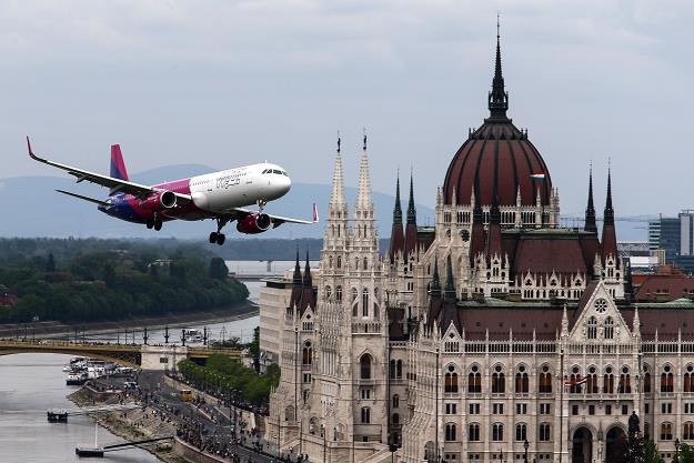 Większy podręczny bagaż można będzie zabrać na pokład Wizz Aira... /Getty Images/Flash Press Media