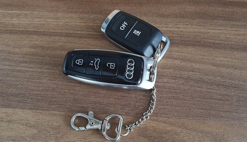 Wiele kluczyków samochodowych ma ukryte funkcje /INTERIA.PL
