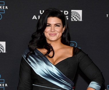 Wiele kontrowersji wzbudził jeden z  wpisów umieszczony przez Ginę Carano na Instagramie. Aktorka porównała w nim obecną sytuację politycznych podziałów do tego, co działo się w Niemczech w latach 30. XX wieku. "Żydzi byli bici na ulicach nie przez nazistowskich żołnierzy, ale przez swoich sąsiadów, nawet przez dzieci. Ponieważ historia jest zmieniana, wiele osób dzisiaj nie zdaje sobie sprawy z tego, że aby sytuacja mogła dojść do punktu, w którym nazistowscy żołnierze z łatwością mogli wyłapać tysiące Żydów, najpierw podjudzani przez rząd sąsiedzi Żydów znienawidzili ich tylko za to, że są Żydami. Czym to się różni od nienawidzenia kogoś za jego poglądy polityczne?" - napisała Carano.