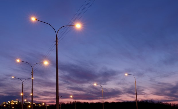 Wiele miast w Małopolsce wyłącza oświetlenie w nocy 