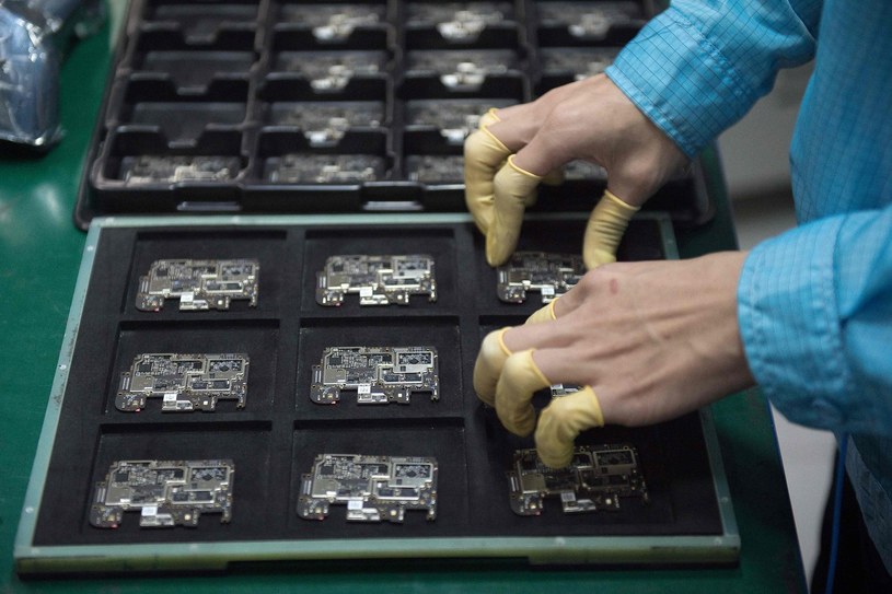 Wiele w świecie zapowiedzi o planowanym budowaniu nowych fabryk chipów (zdj. ilustracyjne) /AFP