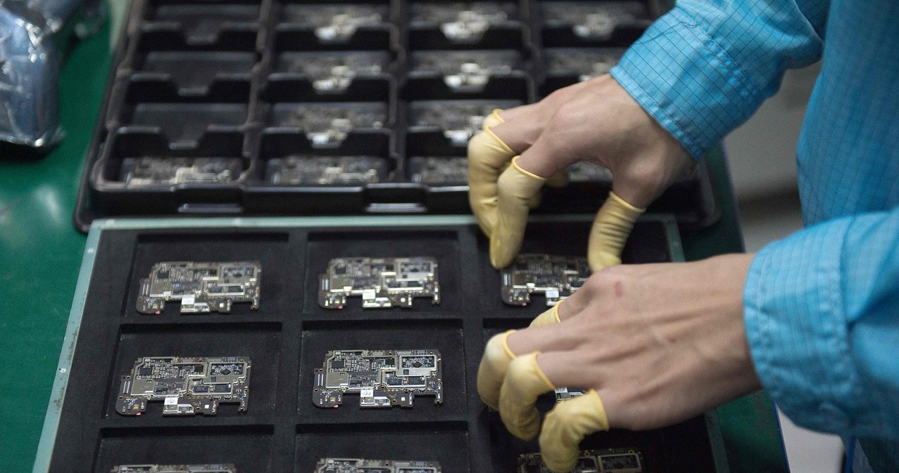 Wiele w świecie zapowiedzi o planowanym budowaniu nowych fabryk chipów (zdj. ilustracyjne) /AFP