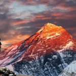 Mount Everest Wielka afera w Himalajach. Przewodnicy podtruwali turystów w drodze na Everest