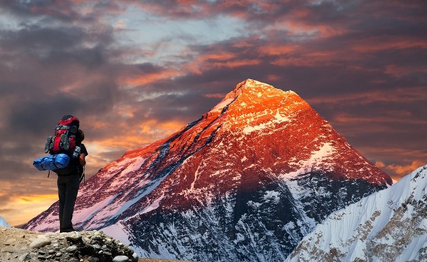 Wielka afera w Himalajach. Przewodnicy podtruwali turystów w drodze na Everest